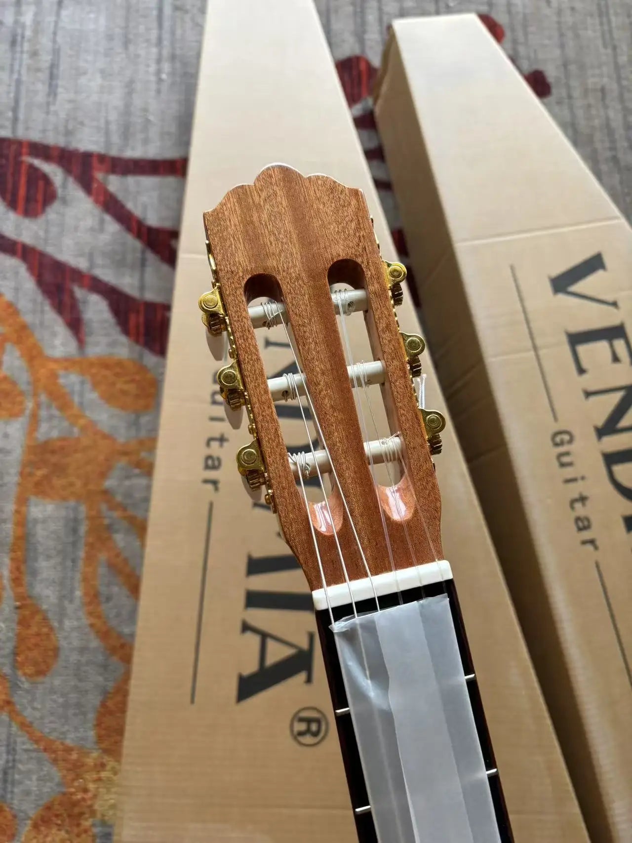 Violão Flamenco 39" VFG25 Cutaway Topo Abeto Corpo Mogno Cordas Nylon