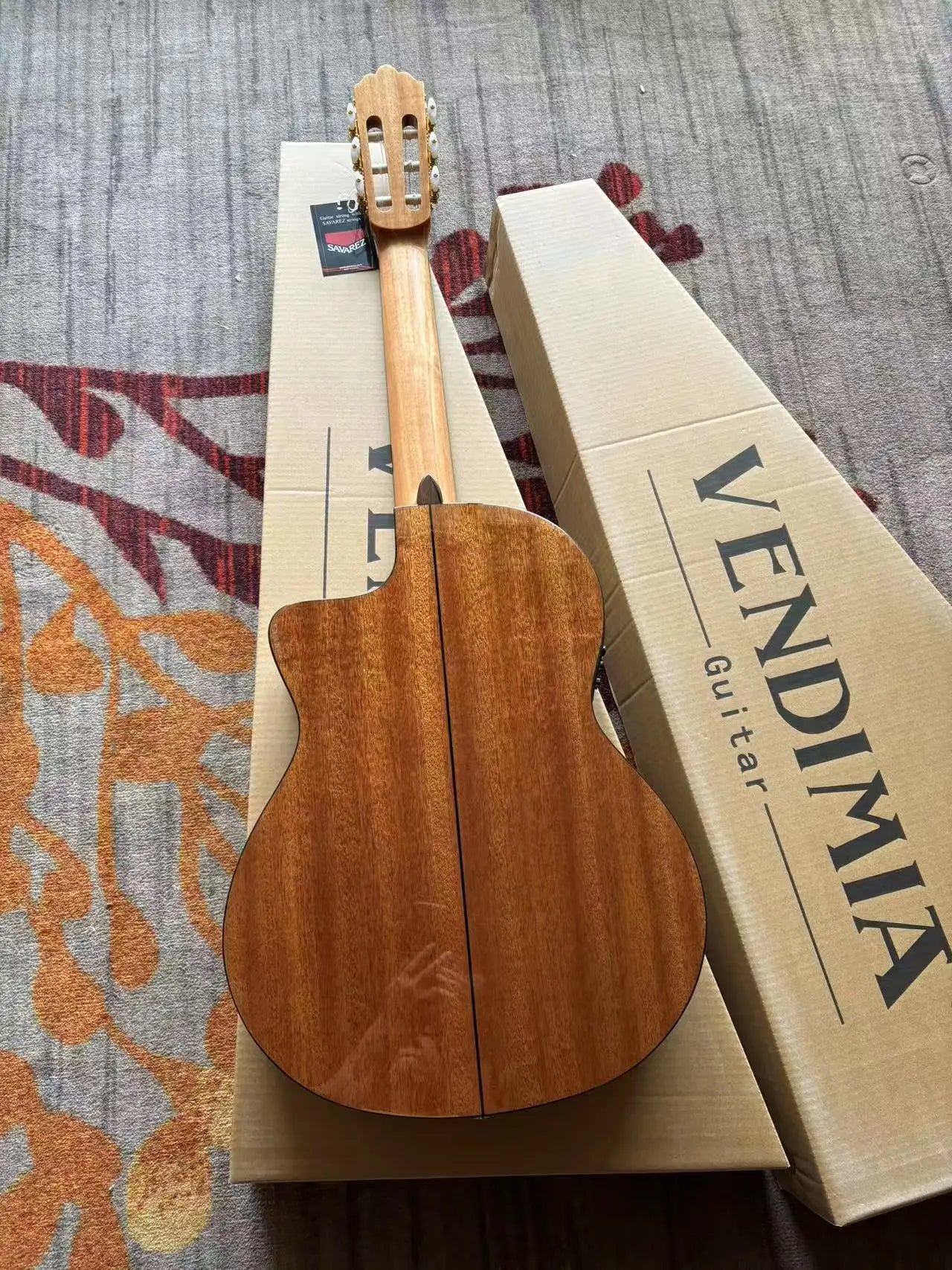 Violão Flamenco 39" VFG25 Cutaway Topo Abeto Corpo Mogno Cordas Nylon